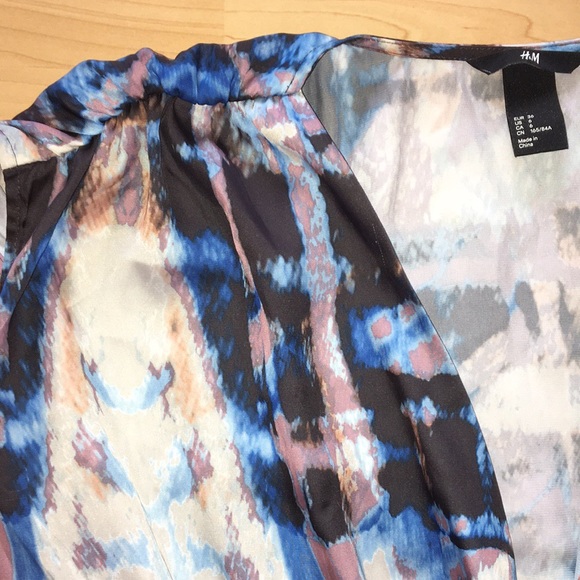 H&M printed Dress with ruffle bottom - Picture 3 of 4